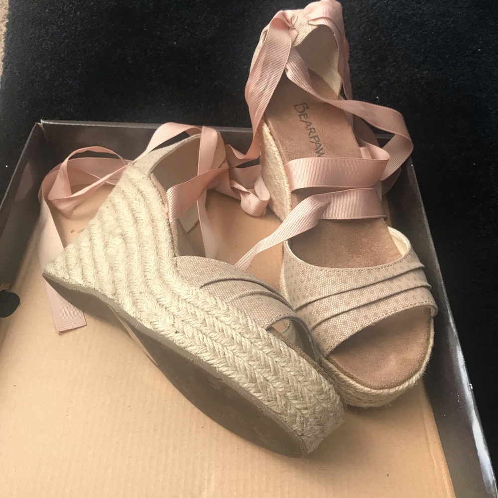 Shoes - Picture 2 of 3